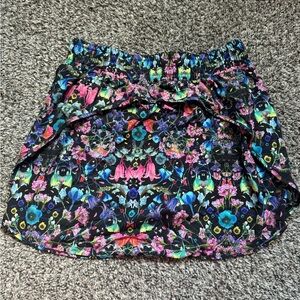Lululemon Hotty Hot skirt size 8